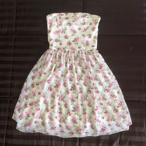 Floral strapless dress